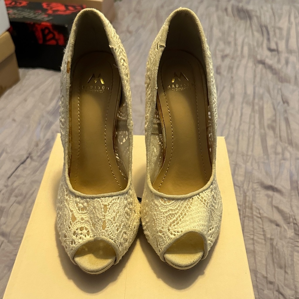 Aldo Ivory Lace Peep-Toe Heels